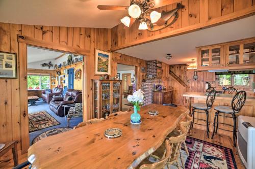 Spacious Home with Dock and Deck on Lake Winnisquam! in Санборнтон (Нью-Гэмпшир) Spacious Home with Dock and Deck on Lake Winnisquam! in Санборнтон (Нью-Гэмпшир)