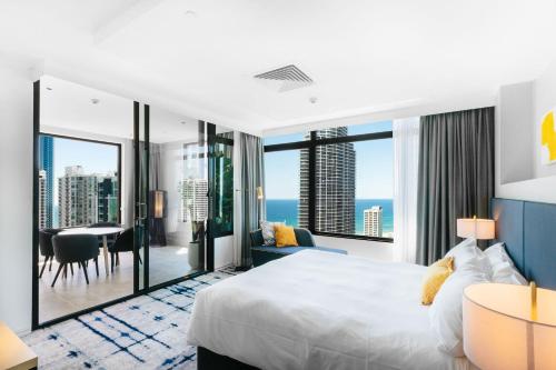 Guestroom, voco Gold Coast By IHG in Gold Coast Guestroom, voco Gold Coast By IHG in Gold Coast