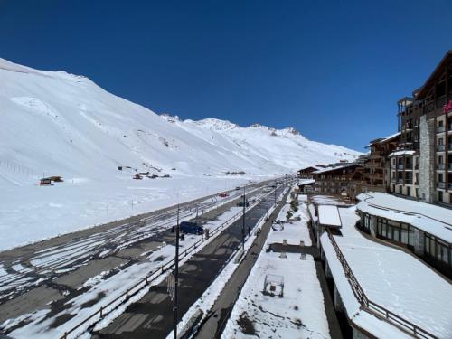 Appartement 6 pers - Balcon - Proche pistes et commodités - Ski aux pieds - FR-1-502-289 (Appartement 6 pers. a Tignes Val Claret - Acces direct aux pistes, balcon, animaux acceptes - FR-1-5) in Tignes Appartement 6 pers - Balcon - Proche pistes et commodités - Ski aux pieds - FR-1-502-289 (Appartement 6 pers. a Tignes Val Claret - Acces direct aux pistes, balcon, animaux acceptes - FR-1-5) in Tignes