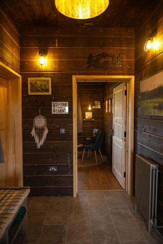 Luxury Log Cabin with a Hot Tub in Τεντέρντεν Luxury Log Cabin with a Hot Tub in Τεντέρντεν