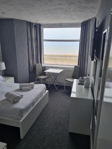 Queens Plaza Hotel in Bispham Queens Plaza Hotel in Bispham