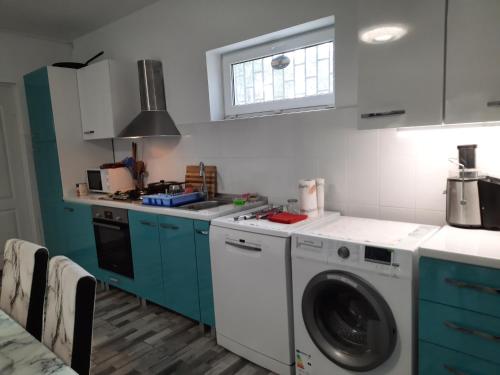 Casa Dobrogea in Jupiter Casa Dobrogea in Jupiter