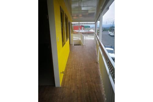 Balcony/terrace, Aptos Casa Caribe, habitaciones privadas en aptos compartidos & aptos completos con auto entrada in Puerto Limon Balcony/terrace, Aptos Casa Caribe, habitaciones privadas en aptos compartidos & aptos completos con auto entrada in Puerto Limon