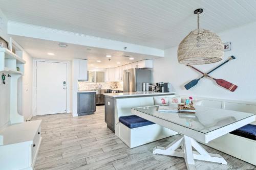 Private Beach Access and Gulf Views Hudson Condo! in Hudson (FL) Private Beach Access and Gulf Views Hudson Condo! in Hudson (FL)