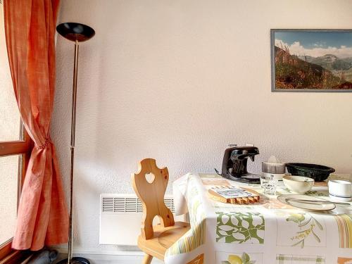 Studio lumineux avec acces direct aux pistes et balcon - FR-1-344-917 in Les Bruyeres Studio lumineux avec acces direct aux pistes et balcon - FR-1-344-917 in Les Bruyeres