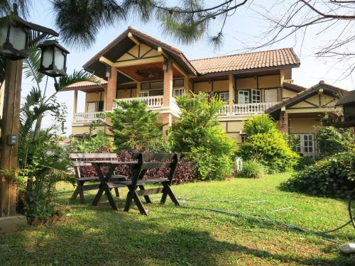 The Hillside Residence in Xieng Khouang The Hillside Residence in Xieng Khouang