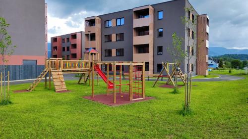 Детска площадка, Apartment Ozare in Словен Градец Детска площадка, Apartment Ozare in Словен Градец