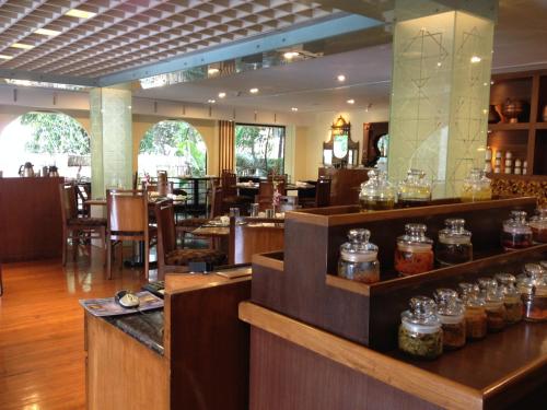 Restaurant, Blue Diamond, Pune - IHCL SeleQtions near Osho Teerth Park Restaurant, Blue Diamond, Pune - IHCL SeleQtions near Osho Teerth Park