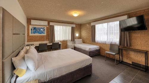 Hamilton Hume Motor Inn in Yass Hamilton Hume Motor Inn in Yass