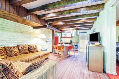 Létesítmények, Surfinia - piscine partagée - proche Europa Park (Surfinia - piscine partagee - proche Europa Park) in Hessenheim Létesítmények, Surfinia - piscine partagée - proche Europa Park (Surfinia - piscine partagee - proche Europa Park) in Hessenheim