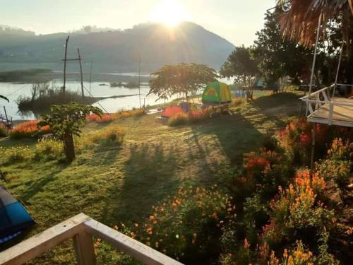 แม่ป้อมโฮมสเตย์ ลานกางเต้นท์ริมโขง in Sangkhom แม่ป้อมโฮมสเตย์ ลานกางเต้นท์ริมโขง in Sangkhom