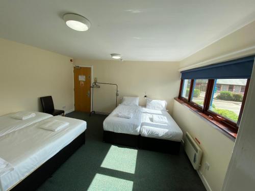 Waterfront Lodge - Accommodation Only in Fort William Waterfront Lodge - Accommodation Only in Fort William