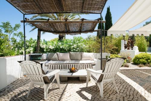 ระเบียง/ชานเรือน, Altanure Quinta Sol d'Água - Ecological Holiday Villa (Altanure Quinta Sol d'Agua - Ecological Holiday Villa) in ซานโตเอสเตเวา ระเบียง/ชานเรือน, Altanure Quinta Sol d'Água - Ecological Holiday Villa (Altanure Quinta Sol d'Agua - Ecological Holiday Villa) in ซานโตเอสเตเวา