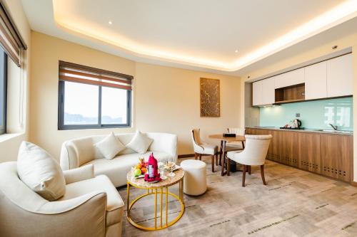 Muong Thanh Luxury Ha Long Residence in Ha Long Muong Thanh Luxury Ha Long Residence in Ha Long