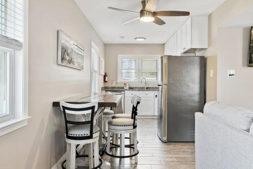 المرافق, Spectacular 3 BR Condo One Block to the Beach in Brigantine المرافق, Spectacular 3 BR Condo One Block to the Beach in Brigantine