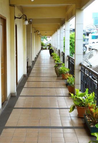 シーロム ビレッジ イン20