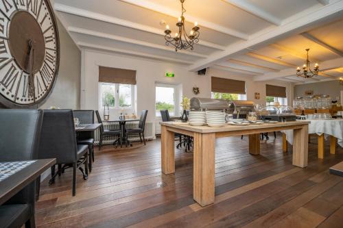 Fletcher Hotel Restaurant De Burghoeve in Valkenburg Fletcher Hotel Restaurant De Burghoeve in Valkenburg