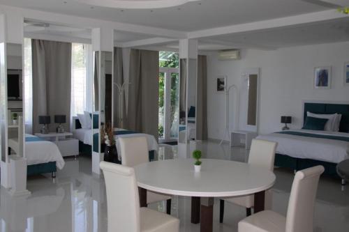 Villa Eagle Eye Montenegro in Sutvara Villa Eagle Eye Montenegro in Sutvara