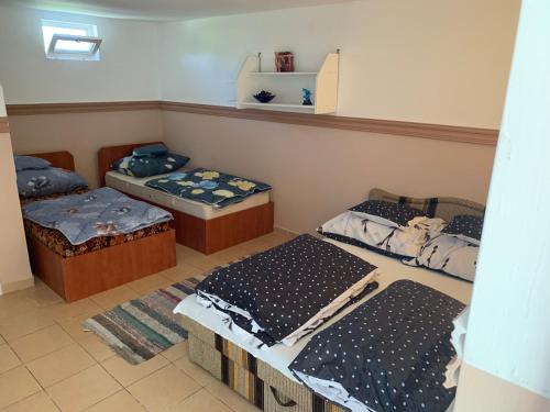 Tina Apartman in โปรอสซโล่ Tina Apartman in โปรอสซโล่