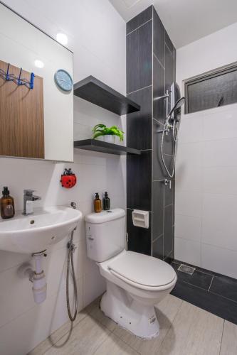 Peaceful 3-bedroom with Pool 5 pax | Wangsa Maju in Setapak Peaceful 3-bedroom with Pool 5 pax | Wangsa Maju in Setapak
