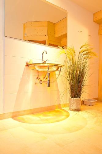 Bathroom, Hotel-Renner in Buchbach Bathroom, Hotel-Renner in Buchbach