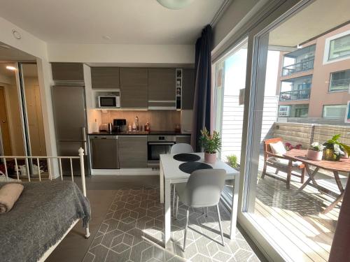 Balcony/terrace, The Pineapple Apartment / Ananasyksio in Turku Harbour Balcony/terrace, The Pineapple Apartment / Ananasyksio in Turku Harbour