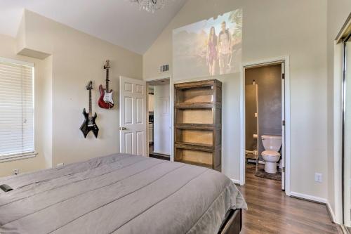 Guestroom, Cozy Centennial Condo about 15 Mi to Downtown Denver! in Greenwood Village (CO) Guestroom, Cozy Centennial Condo about 15 Mi to Downtown Denver! in Greenwood Village (CO)