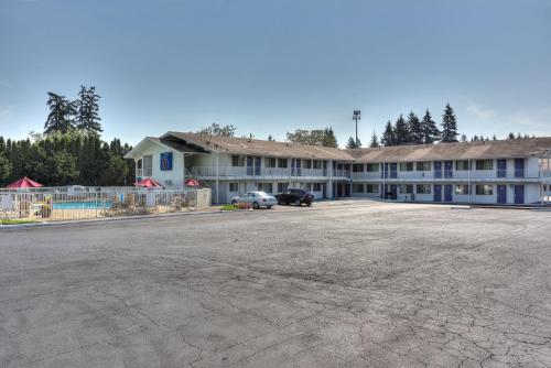 入口, Motel 6 Tigard, OR - Portland South - Lake Oswego in 波特蘭 (OR) 入口, Motel 6 Tigard, OR - Portland South - Lake Oswego in 波特蘭 (OR)