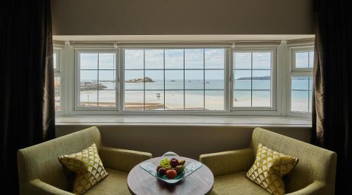 Widok, Grand Jersey Hotel and Spa in Saint Helier Widok, Grand Jersey Hotel and Spa in Saint Helier