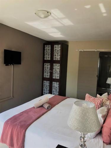 Bed and breakfast in Krugersdrop in Krugersdorp Bed and breakfast in Krugersdrop in Krugersdorp