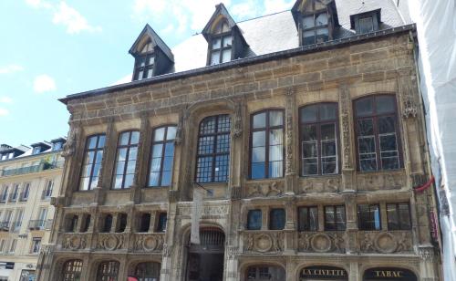 Coeur Rouennais 4P - Centre historique - Rue piétonne - Internet -Wifi