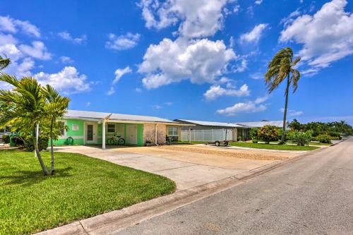 Ocean Access Jensen Beach Home Dock and Lanai! in 哈金森島 (FL) Ocean Access Jensen Beach Home Dock and Lanai! in 哈金森島 (FL)