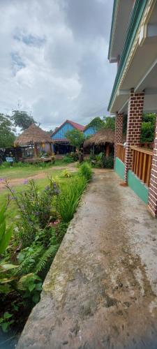 Phosy Thalang Laos in コウンカム Phosy Thalang Laos in コウンカム