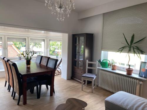 Marlene Ferienwohnung mit Dachterasse ca 50qm in Burg (Dithmarschen) Marlene Ferienwohnung mit Dachterasse ca 50qm in Burg (Dithmarschen)