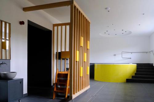 Джакузі, KIRÁLY PARK HOTEL (KIRALY PARK HOTEL) in Сомбатхей Джакузі, KIRÁLY PARK HOTEL (KIRALY PARK HOTEL) in Сомбатхей