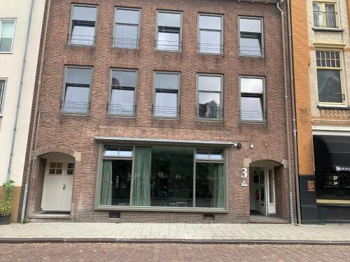 Είσοδος, Stadshotel aan de IJssel in hartje Deventer in Ντέβεντερ Είσοδος, Stadshotel aan de IJssel in hartje Deventer in Ντέβεντερ