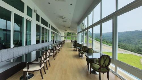 Restaurant, ChanNgarm Mountain View จันทน์งาม เมาท์เท่นวิว near Lum Ta Kong Dam Restaurant, ChanNgarm Mountain View จันทน์งาม เมาท์เท่นวิว near Lum Ta Kong Dam