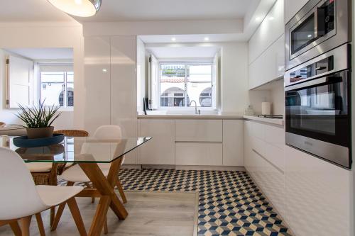 Kitchen, Guadiana River Apartment in Vila Real de Santo Antonio Kitchen, Guadiana River Apartment in Vila Real de Santo Antonio