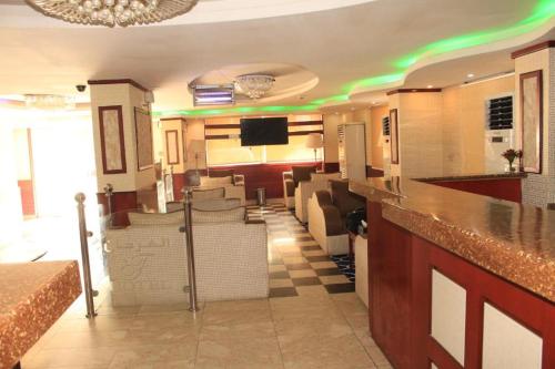 Al Farhan Suites Al Hamra-Jeddah near King Fahad Fountain Al Farhan Suites Al Hamra-Jeddah near King Fahad Fountain