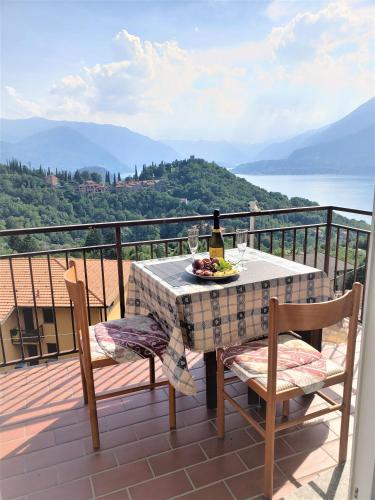 Romantic Lake Como Escape with View
