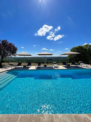 مسبح, Hotel Les Vieilles Tours Rocamadour in Rocamadour مسبح, Hotel Les Vieilles Tours Rocamadour in Rocamadour