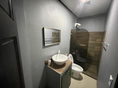 Bathroom, Apartamentos Cielo #1, Airport Juan Santamaria in Alajuela Bathroom, Apartamentos Cielo #1, Airport Juan Santamaria in Alajuela