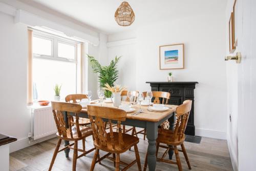 Instalaciones, Cosy period cottage 2min walk to the beach in Portrush Instalaciones, Cosy period cottage 2min walk to the beach in Portrush