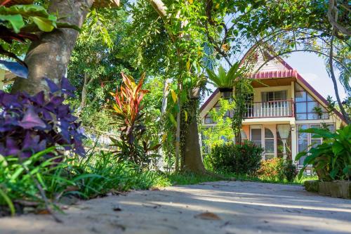 Garden, ComeOn Stay&Sleep in Mae Chan Garden, ComeOn Stay&Sleep in Mae Chan