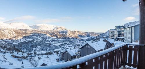 Hemsedal-Toppen av Skarsnuten in חמסדאל Hemsedal-Toppen av Skarsnuten in חמסדאל