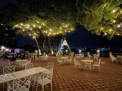 مطعم, Montien Riverside Hotel Bangkok in Bangkok Riverside مطعم, Montien Riverside Hotel Bangkok in Bangkok Riverside