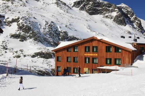 This photo about Berghotel Rudolfshutte shared on HyHotel.com