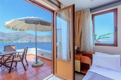 Erkély/terasz, Stefanakis Villas - Car Included in Tilos Erkély/terasz, Stefanakis Villas - Car Included in Tilos