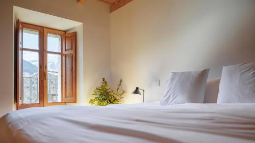 Cal Calsot Casa Rural "Adults Only" in Montella Cal Calsot Casa Rural "Adults Only" in Montella