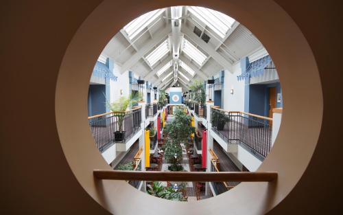 Зовнішній вигляд готелю, Hotel Lindbergh in Quebec City (QC) Зовнішній вигляд готелю, Hotel Lindbergh in Quebec City (QC)